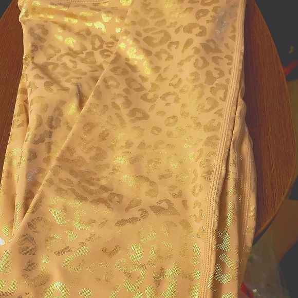 ZYIA Light and Tight High Rise 7/8 24" Gold Metallic Print Yoga Pants Size 6-8 - Picture 5 of 6